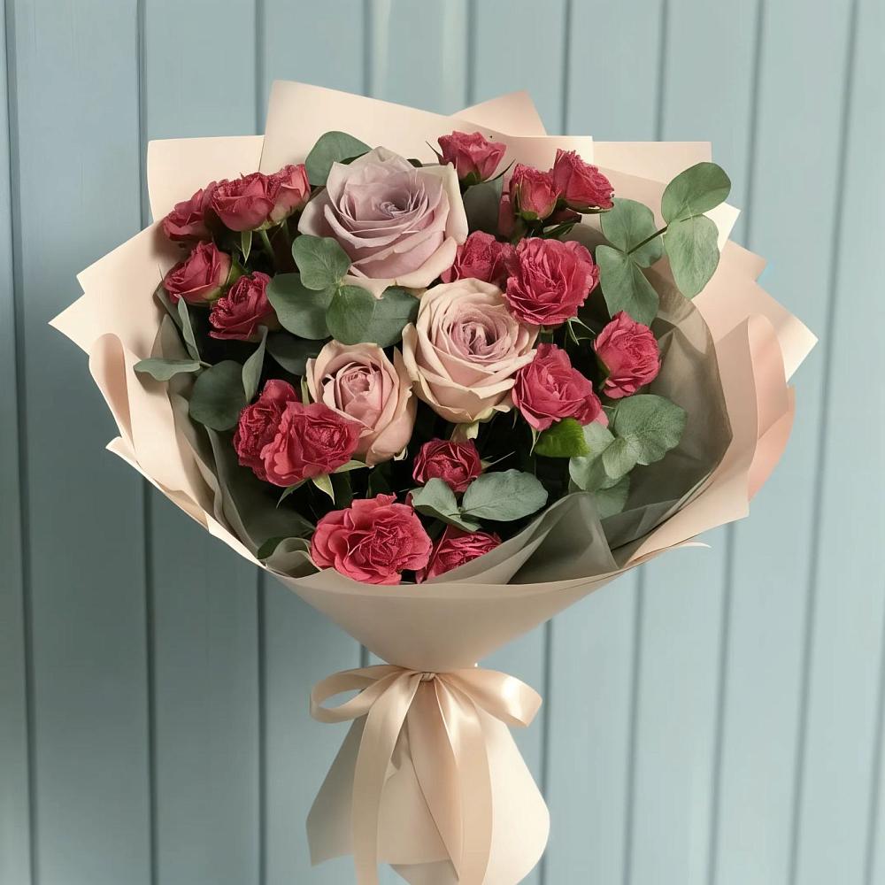 Букет цветов из: Гвоздики и Розы в Бикине