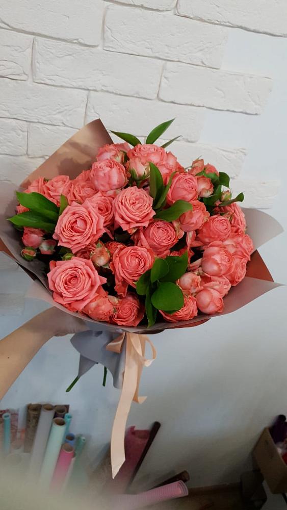 Букет цветов из: Розы в Бикине