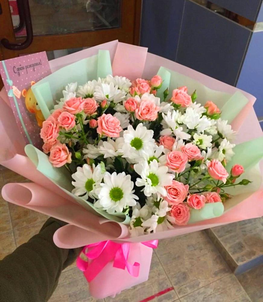 Букет цветов из: Розы и Хризантемы в Бикине