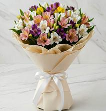 Букет цветов из:  Альстромерии в Бикине