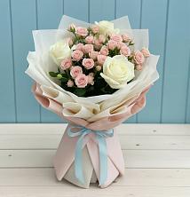 Букет цветов из:  Розы в Бикине