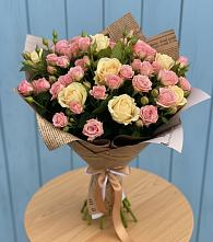 Букет цветов из:  Розы в Бикине