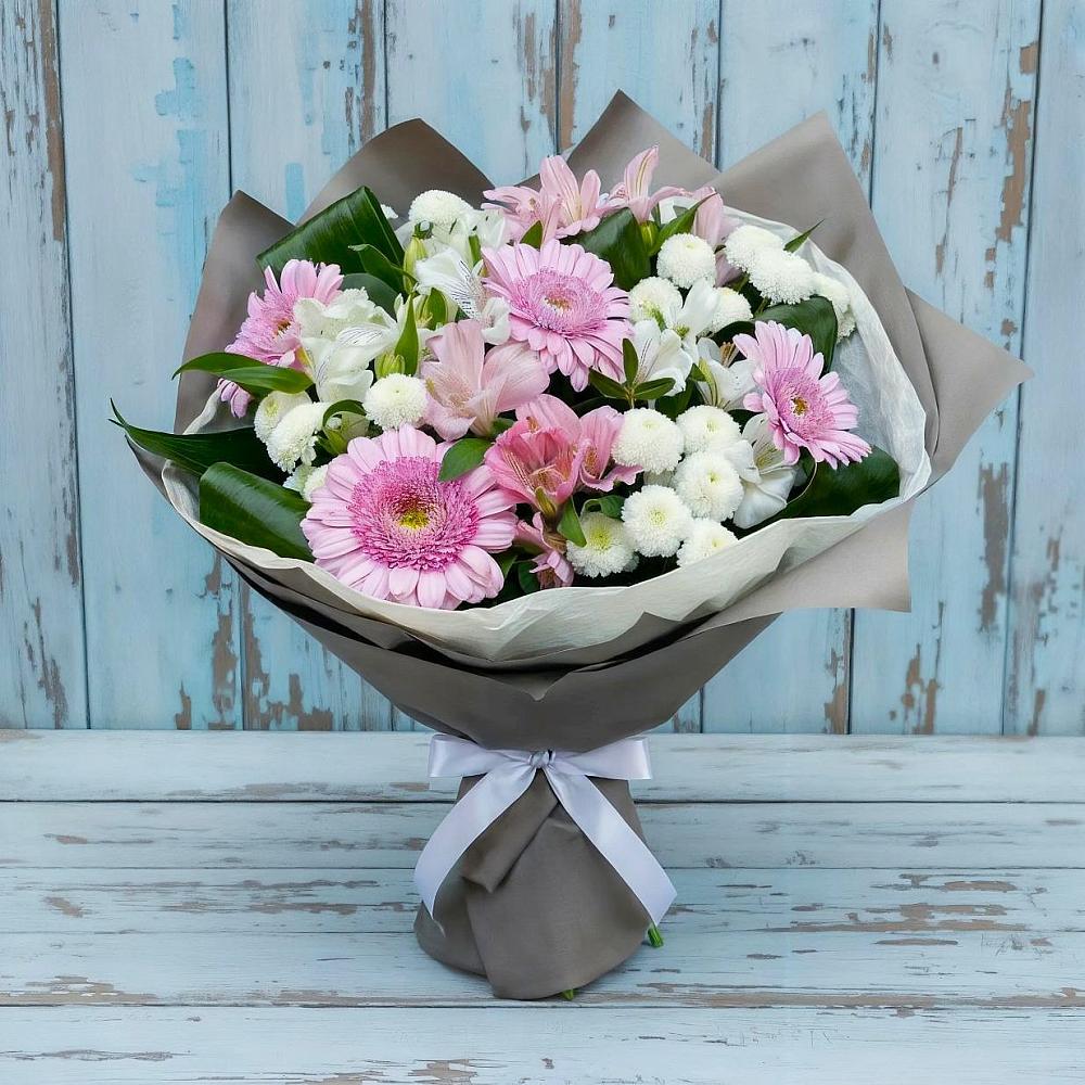 Букет цветов из: Герберы, Альстромерии и Хризантемы в Бикине