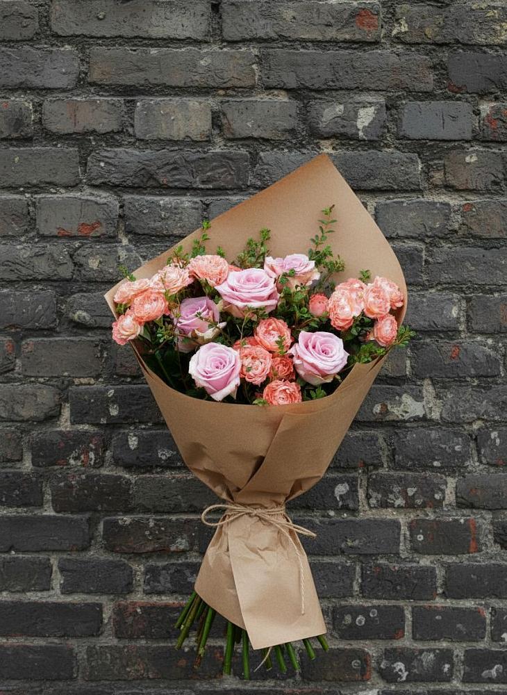 Букет цветов из: Розы в Бикине