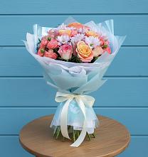 Букет цветов из:  Хризантемы и Розы в Бикине