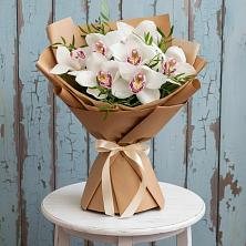 Букет цветов из:  Орхидеи и Розы в Бикине