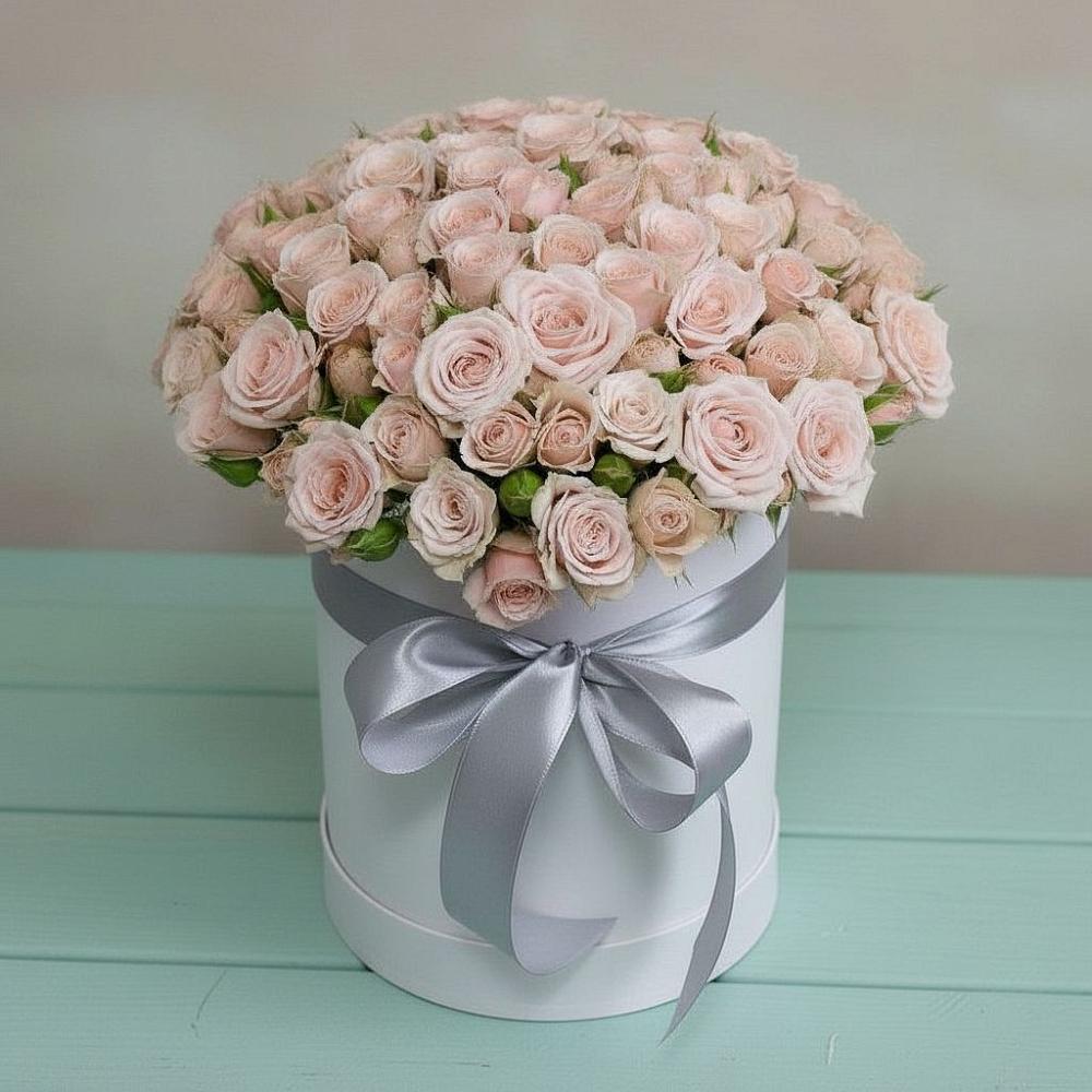 Цветочная композиция из Розы в шляпной коробке в Бикине